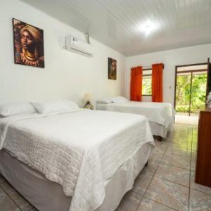 Hotel Tortuguero Beach Quadruple Room + Tours